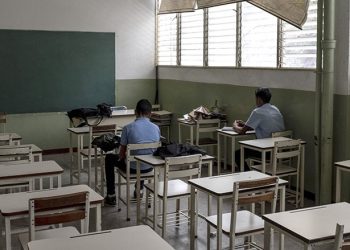 Students sitting in a classroom of Cecilio Acosta School in Los Teques, Miranda State on Friday September 27, 2019