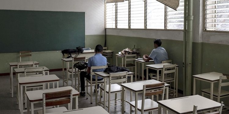 Students sitting in a classroom of Cecilio Acosta School in Los Teques, Miranda State on Friday September 27, 2019