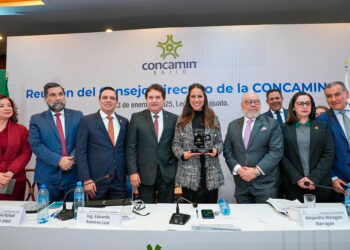 Libia Dennise García resalta alianza con empresarios en el Foro Industrial del Bajío