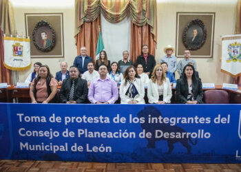 Ale Gutiérrez toma protesta al COPLADEM para la administración 2024-2027 en León