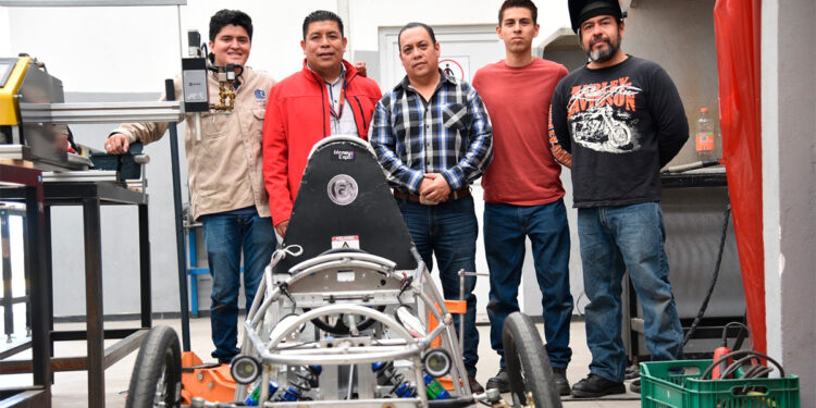 IECA: Estudiantes de Guanajuato construyen auto eléctrico y competirán en Texas