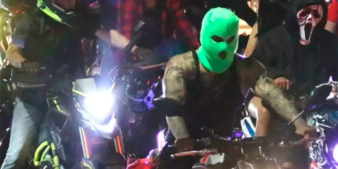 Morena propone castigar la apología del delito en música, series y videojuegos