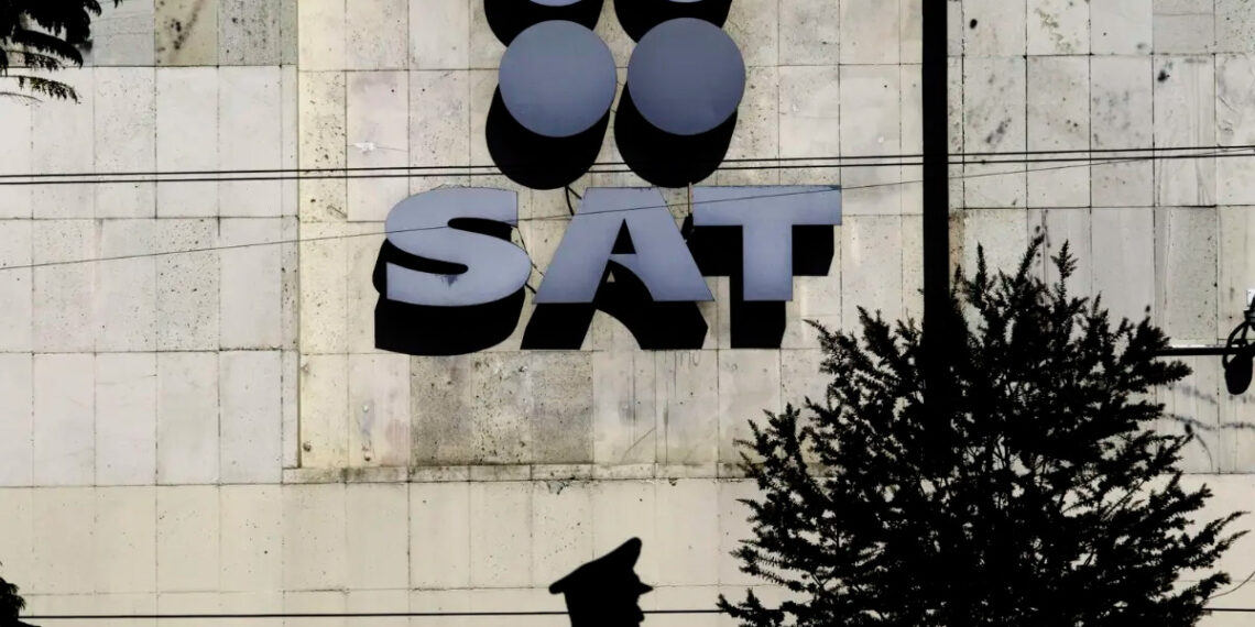 SAT rechaza más del 30% de devoluciones de saldo a favor