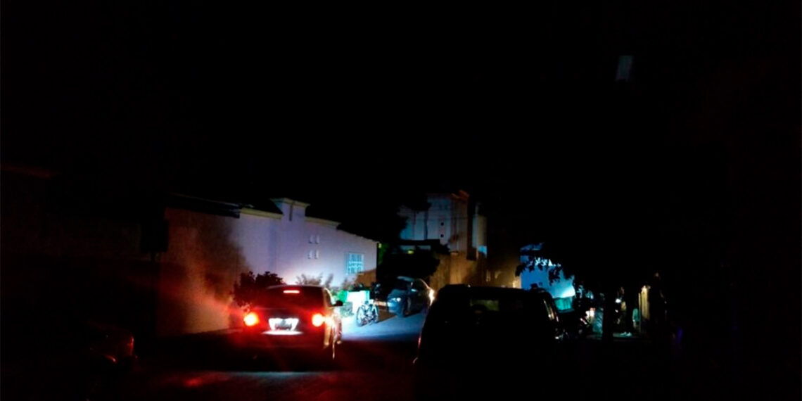 México enfrenta riesgo de apagones ante récord de demanda eléctrica