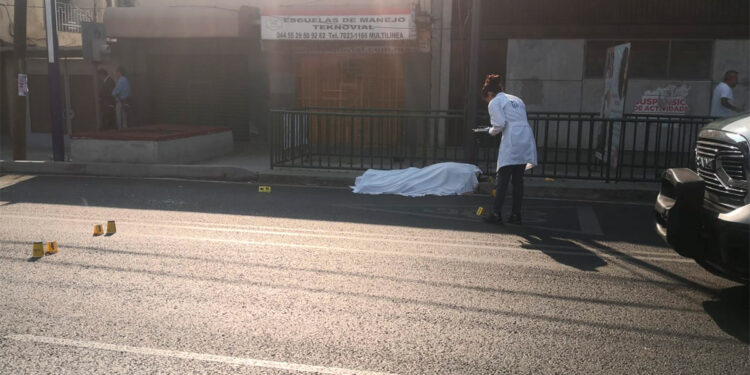 Asesinan a secretaria particular de Clara Brugada y a asesor en ataque directo