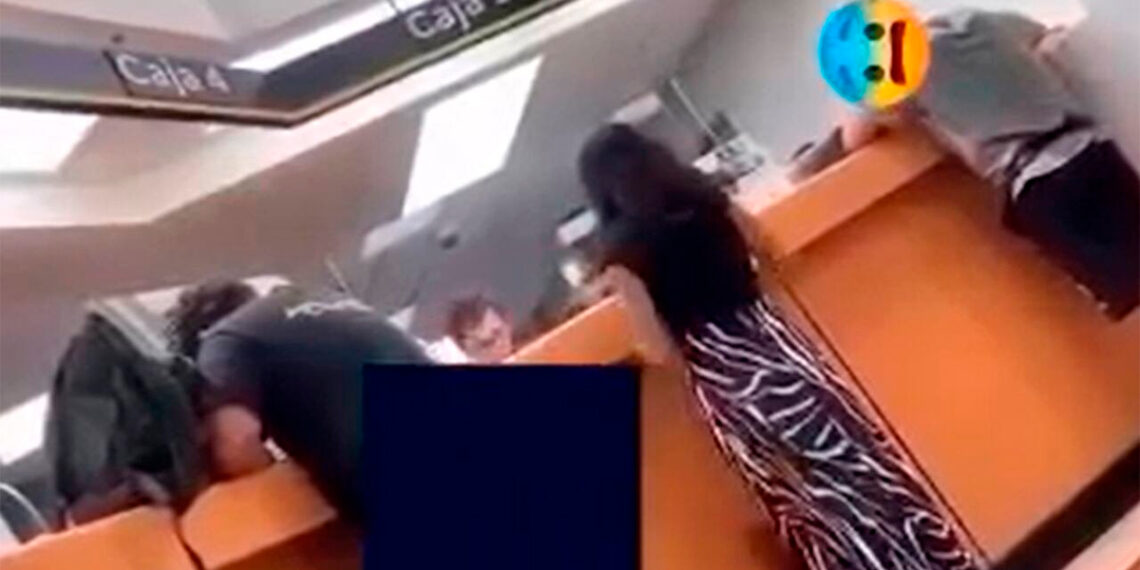 Mujer se proclama "esposa de Jesús de Nazaret" y exige que le den 70 mil dólares a banco