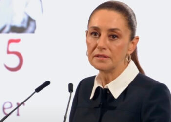 Sheinbaum niega trabajo forzado de médicos cubanos en México
