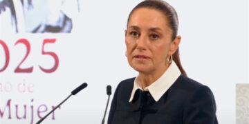 Sheinbaum niega trabajo forzado de médicos cubanos en México