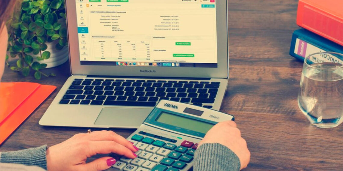 Irapuato: Detienen a mujer por emitir facturas falsas