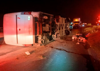 Accidente de autobús en Nuevo León deja 11 muertos y al menos 21 heridos