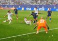 Soccer Football - FIFA World Cup 2026 - Group I - France v Iraq - Philadelphia Stadium, Philadelphia, Pennsylvania, U.S. - June 22, 2026 Iraq's Hussein Ali in action with France's Kylian Mbappe REUTERS/Omar Aziz